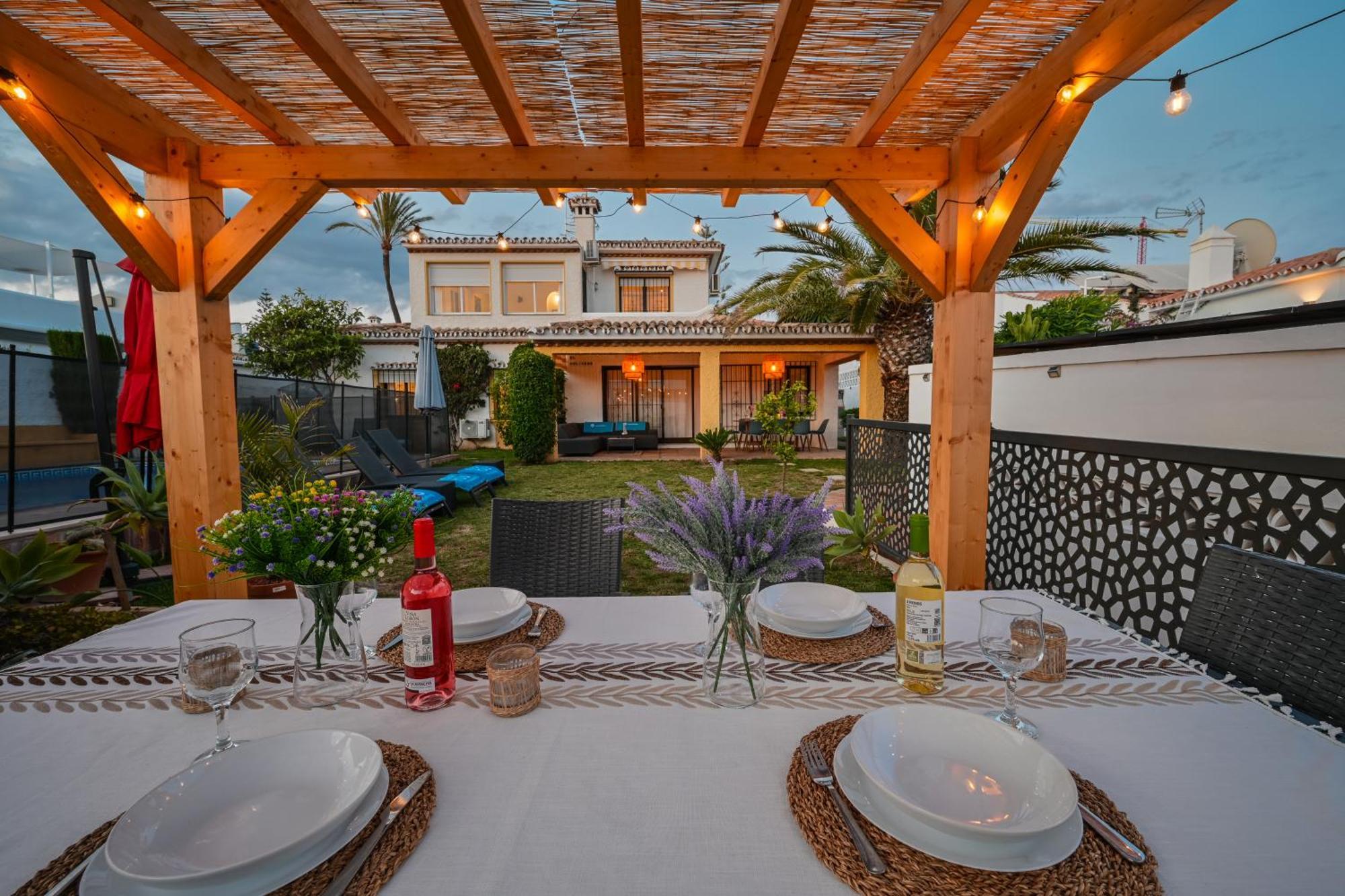 Typical Beach House Las Chapas Playa With Heated Pool Marbella Exterior photo